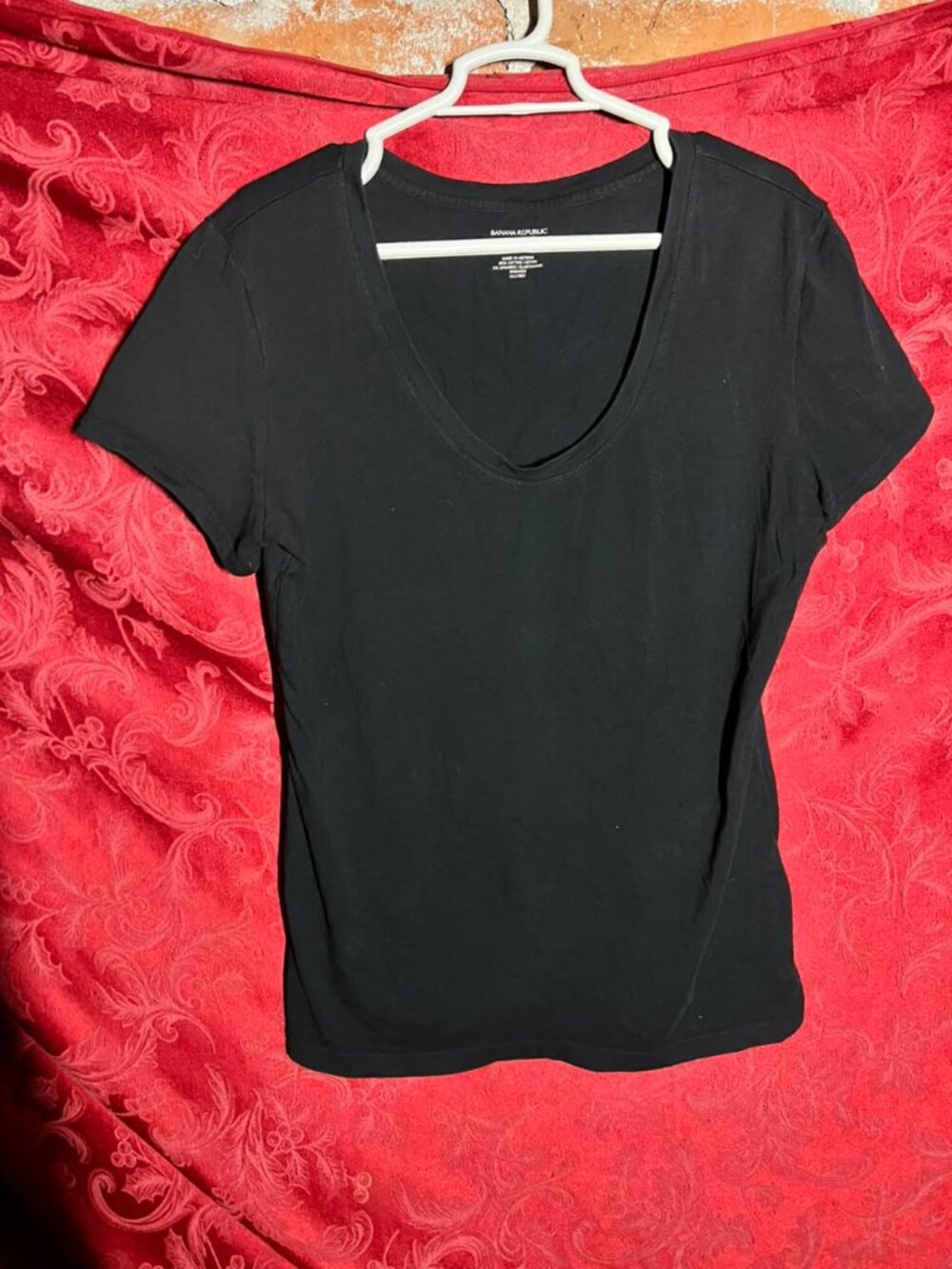 Banana Republic Black V-Neck Short Sleeve T-Shirt Size M
